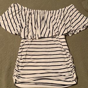 Venus off-the-shoulder top